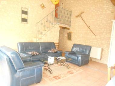 Maison de 4 chambres avec jardin clos et wifi a Taize