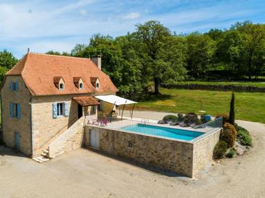 Gorgeous Holiday Home in Thémines with Private Swimming Pool