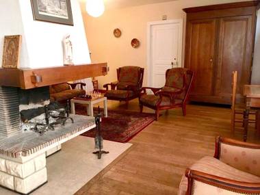 Maison de 6 chambres avec jardin clos et wifi a Carrouges