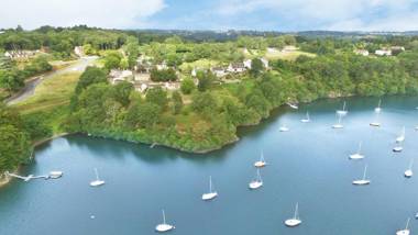 VVF Villages « Les Bords du Lac » Éguzon