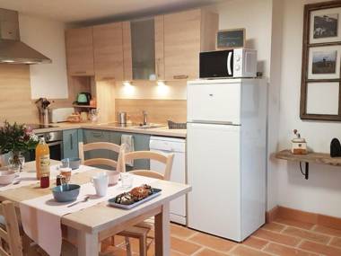 Gite Amions-Vézelin 2 bedrooms 4 persons - FR-1-496-226