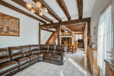 Villa de 4 chambres avec piscine privee jardin amenage et wifi a Courrensan