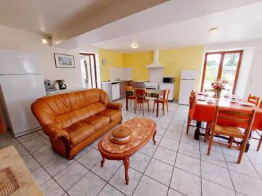 Gîte Saint-Ouën-des-Toits 5 pièces 6 personnes - FR-1-600-146