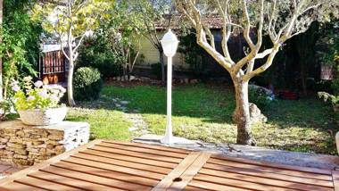 Maison de 2 chambres avec jardin clos et wifi a Revest des Brousses