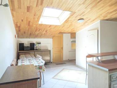 Appartement de 3 chambres avec piscine partagee jardin amenage et wifi a Berre les Alpes