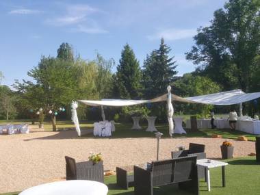 Hôtel Domaine des Pierres Dorées