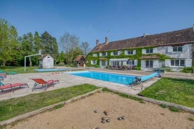 Crazy Villa Etisseaux 45 - Heated pool - Volley court - 1h30 Paris - 45p