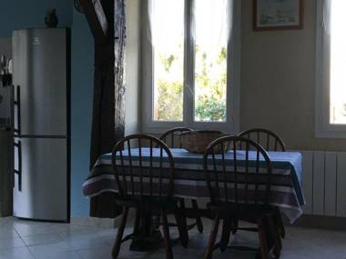 Gîte Saint-Rimay 4 pièces 6 personnes - FR-1-491-171