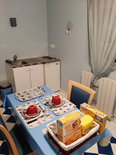 Studio avec jardin clos et wifi a Thilouze