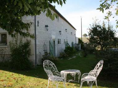 Gîte Civray-sur-Esves 4 pièces 6 personnes - FR-1-381-323