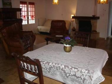 Gîte Ruffignè 3 pièces 6 personnes - FR-1-306-1136