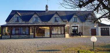 Maison de 6 chambres avec jardin clos et wifi a Bourguenolles