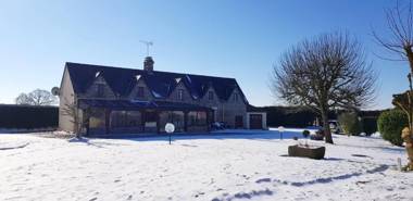 Maison de 6 chambres avec jardin clos et wifi a Bourguenolles