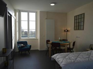 Gîte Lingé 2 pièces 2 personnes - FR-1-591-189