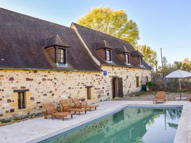 Beautiful renovated villa with private pool 2 terraces and beautiful view!