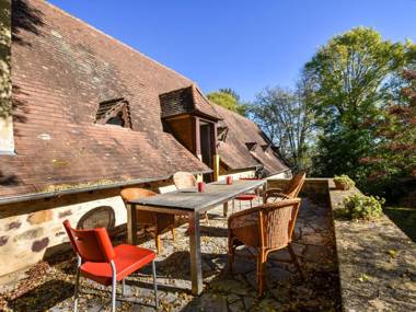 Beautiful renovated villa with private pool 2 terraces and beautiful view!