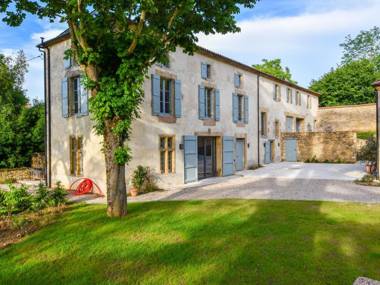 Plush Mansion on a High-End Property in Saint-Germain-de-Belvès with Pool