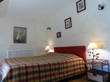 Gîte Audes 6 pièces 10 personnes - FR-1-489-119