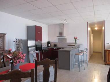 Gîte Cressanges 4 pièces 6 personnes - FR-1-489-28