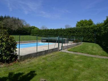 Gîte Cressanges 3 pièces 4 personnes - FR-1-489-57