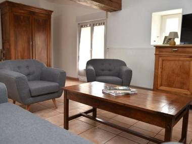 Gîte Cressanges 4 pièces 6 personnes - FR-1-489-78