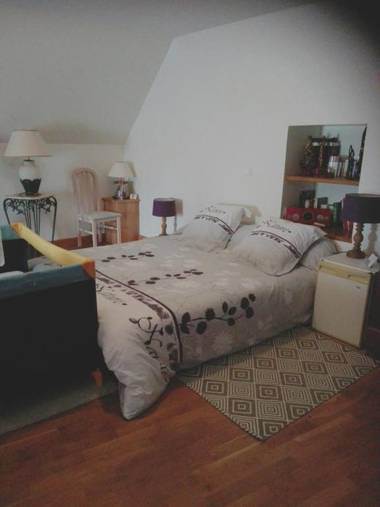 Maison de 2 chambres avec jardin clos et wifi a Montoldre