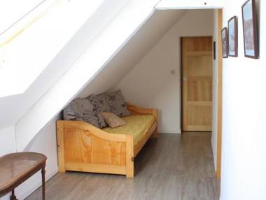 Gîte Échassières 6 pièces 10 personnes - FR-1-489-201