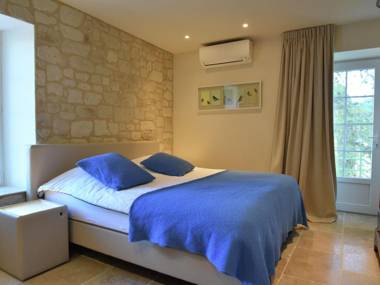 Classy Apartment in Villesèque-des-Corbières with Swimming Pool