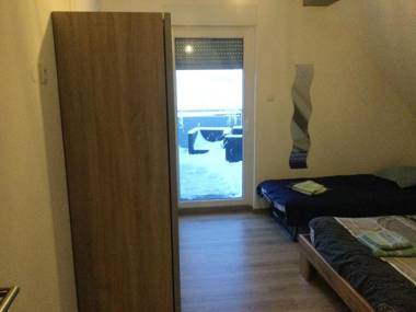 Appartement de 2 chambres avec terrasse amenagee et wifi a Lohr