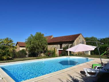 Cozy Holiday Home in Besse with Swimming Pool