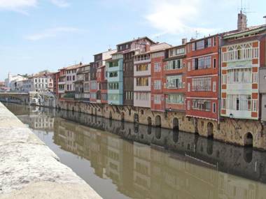 Cozy Holiday Home in Piquecos with Private Swimming Pool