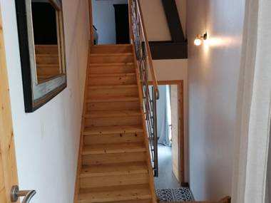 Gîte Sainte-Suzanne-et-Chammes 4 pièces 6 personnes - FR-1-600-151