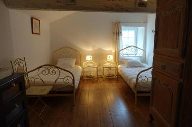 Gîte 4 étoiles avec hébergement insolite - 10 personnes