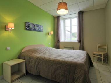 Gîte Saint-Julien-Molhesabate 4 pièces 6 personnes - FR-1-582-261