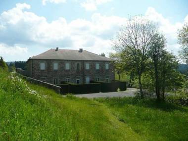 Gîte Saint-Julien-Molhesabate 4 pièces 6 personnes - FR-1-582-265