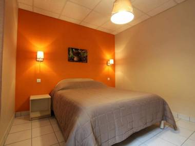 Gîte Saint-Julien-Molhesabate 4 pièces 6 personnes - FR-1-582-265