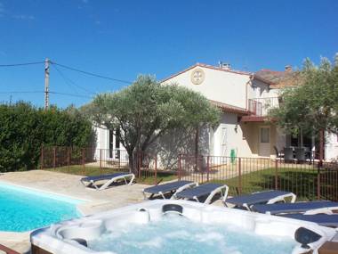 Scenic villa in Montbrun-des-Corbieres with pool