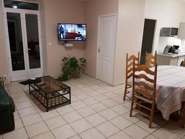 Appartement Lorcy 3 pièces 5 personnes - FR-1-590-194