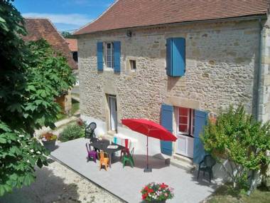 Gîte Cherveix-Cubas 4 pièces 7 personnes - FR-1-616-70