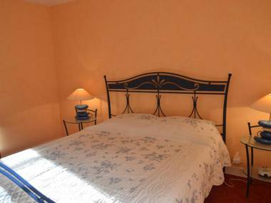 Villa Saint-Aigny 3 pièces 4 personnes - FR-1-591-44