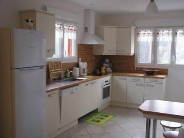 Gîte Saint-Thomas-de-Courceriers 4 pièces 8 personnes - FR-1-600-107