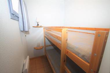CAPESTANG - Studio cabine 4 pers proche de la plage et parking