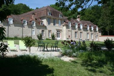Manoir De Montflambert