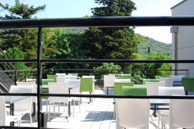 Hostel les Terrasses du Roc