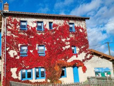 Gîte Saint-Pierre-du-Champ 5 pièces 8 personnes - FR-1-582-61