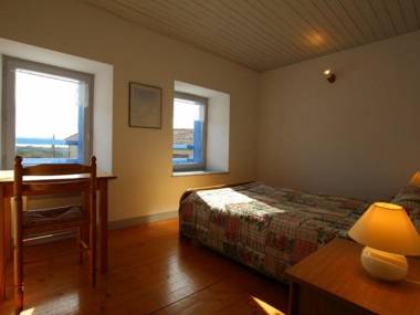 Gîte Saint-Pierre-du-Champ 5 pièces 8 personnes - FR-1-582-61