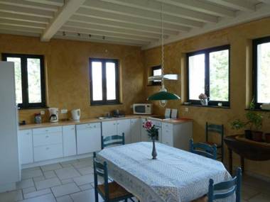 Gîte Saint-Haon-le-Vieux 4 pièces 5 personnes - FR-1-496-31