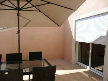 Appartement de 2 chambres avec terrasse et wifi a Sainte Croix du Verdon a 2 km de la plage