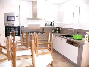 Appartement de 2 chambres avec terrasse et wifi a Sainte Croix du Verdon a 2 km de la plage