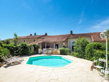 Holiday Home in Saint-Laurent-de-la-Salle with Pool